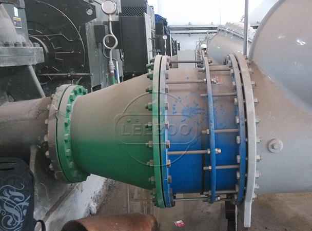 甘肃甘南州碌曲县钢制限位伸缩接头现场图